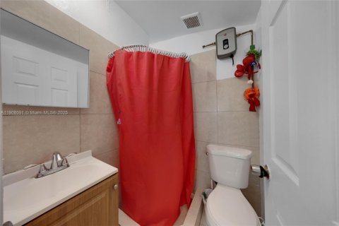 Propiedad comercial en venta en Miami, Florida, 246.28 m2 № 2012678 - foto 27