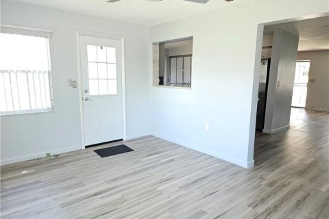 Villa ou maison à vendre à Beverly Hills, Floride: 2 chambres, 123.75 m2 № 2142017 - photo 20