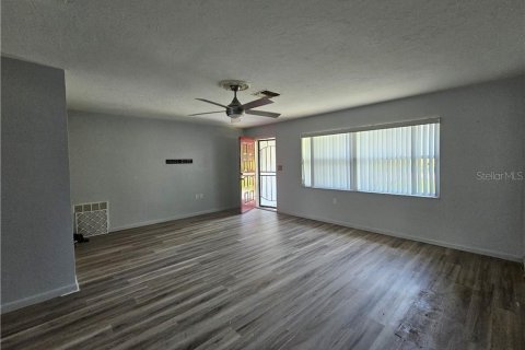 Villa ou maison à vendre à Beverly Hills, Floride: 2 chambres, 123.75 m2 № 2142017 - photo 4