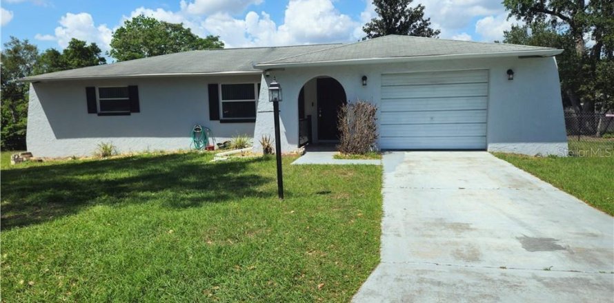 Villa ou maison à Beverly Hills, Floride 2 chambres, 123.75 m2 № 2142017