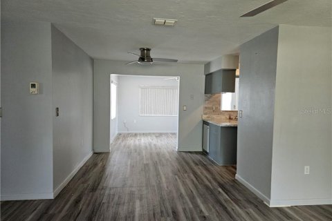 Villa ou maison à vendre à Beverly Hills, Floride: 2 chambres, 123.75 m2 № 2142017 - photo 23