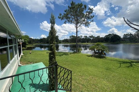 Casa en venta en Deltona, Florida, 4 dormitorios, 211.91 m2 № 1918951 - foto 13