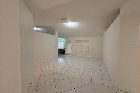 Casa en venta en Deltona, Florida, 4 dormitorios, 211.91 m2 № 1918951 - foto 30