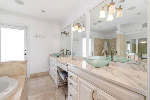 House in West Palm Beach, Florida 3 bedrooms, 192.12 sq.m. № 2241323 - photo 19