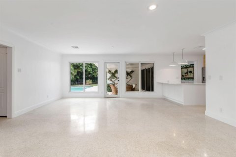 House in West Palm Beach, Florida 3 bedrooms, 192.12 sq.m. № 2241323 - photo 7
