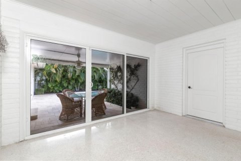 House in West Palm Beach, Florida 3 bedrooms, 192.12 sq.m. № 2241323 - photo 13