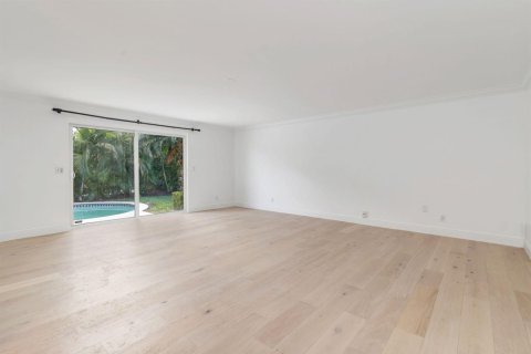 House in West Palm Beach, Florida 3 bedrooms, 192.12 sq.m. № 2241323 - photo 17