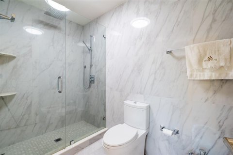 Casa en venta en Tampa, Florida, 4 dormitorios, 314.38 m2 № 1636785 - foto 24
