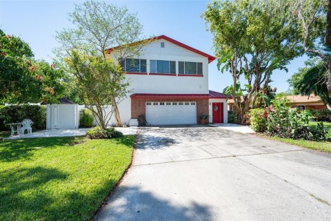 Casa en venta en Tampa, Florida, 4 dormitorios, 314.38 m2 № 1636785 - foto 1