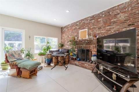 Casa en venta en Tampa, Florida, 4 dormitorios, 314.38 m2 № 1636785 - foto 8