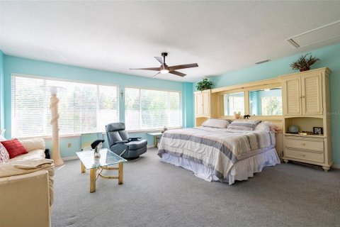 Casa en venta en Tampa, Florida, 4 dormitorios, 314.38 m2 № 1636785 - foto 13