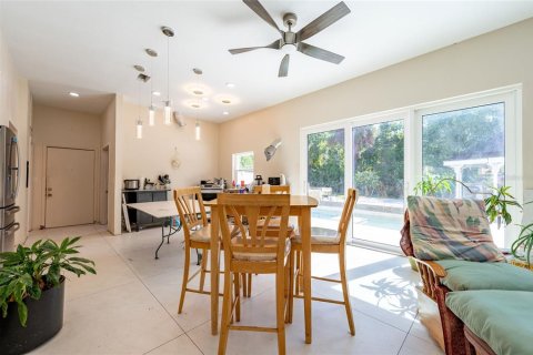 Casa en venta en Tampa, Florida, 4 dormitorios, 314.38 m2 № 1636785 - foto 5