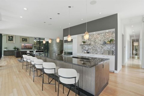 Купить виллу или дом в Тампа, Флорида 5 комнат, 804.25м2, № 2225883 - фото 14