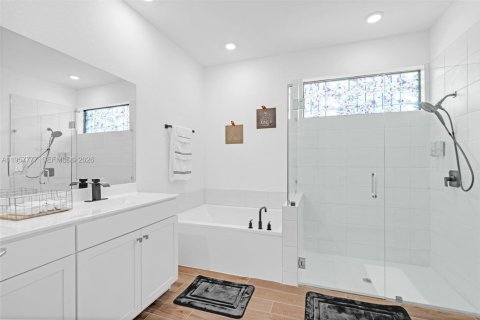 Casa en venta en Homestead, Florida, 4 dormitorios, 241.82 m2 № 2011555 - foto 12