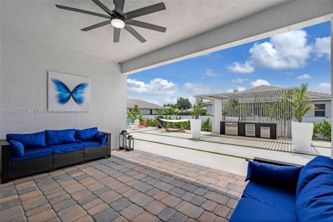 Casa en venta en Homestead, Florida, 4 dormitorios, 241.82 m2 № 2011555 - foto 17