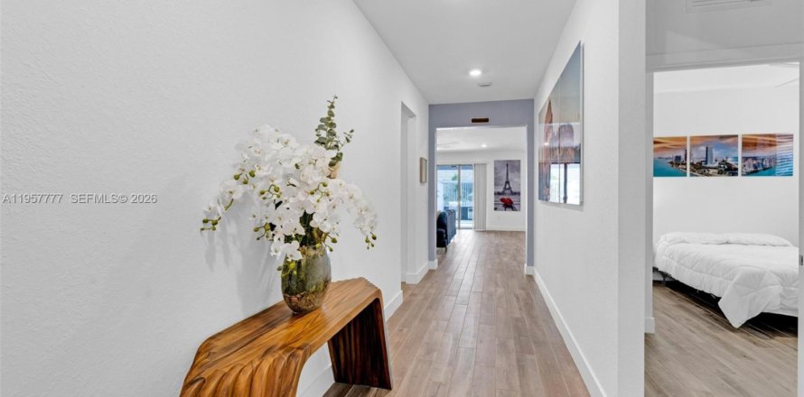 Casa en Homestead, Florida 4 dormitorios, 241.82 m2 № 2011555