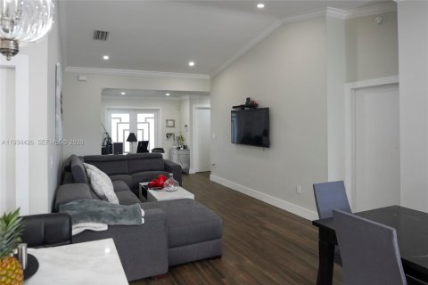 Villa ou maison à vendre à Doral, Floride: 3 chambres, 113.25 m2 № 1995471 - photo 7