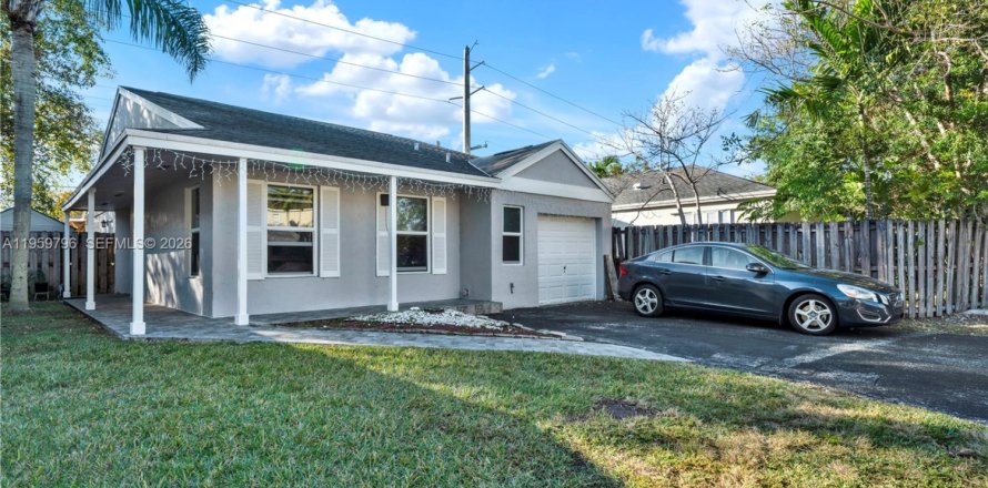 Villa ou maison à Miami, Floride 4 chambres, 114.27 m2 № 2025092