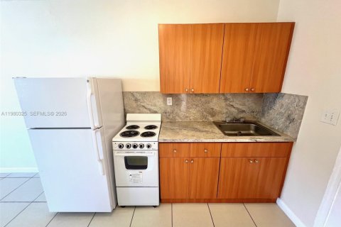 Снять в аренду квартиру в Майами, Флорида № 2046480 - фото 3