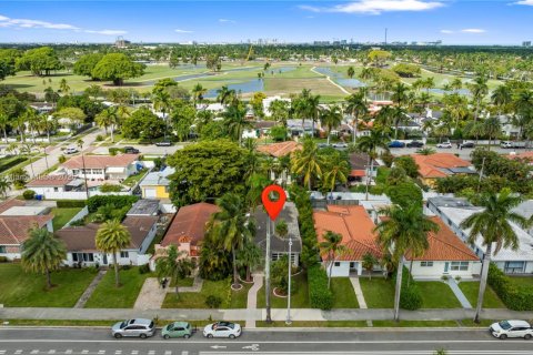 Villa ou maison à vendre à Hollywood, Floride: 3 chambres, 129.32 m2 № 2015888 - photo 4