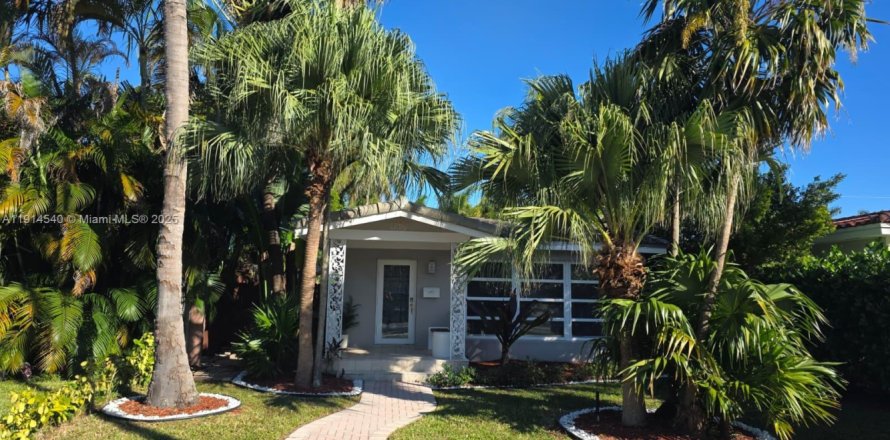 Villa ou maison à Hollywood, Floride 3 chambres, 129.32 m2 № 2015888