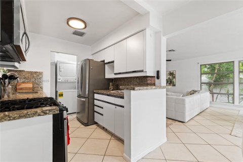 Villa ou maison à vendre à Hollywood, Floride: 3 chambres, 129.32 m2 № 2015888 - photo 16