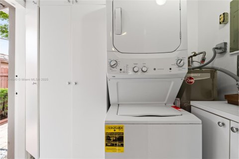 Villa ou maison à vendre à Hollywood, Floride: 3 chambres, 129.32 m2 № 2015888 - photo 20