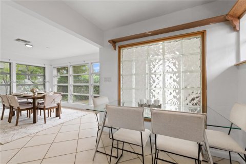 Villa ou maison à vendre à Hollywood, Floride: 3 chambres, 129.32 m2 № 2015888 - photo 15