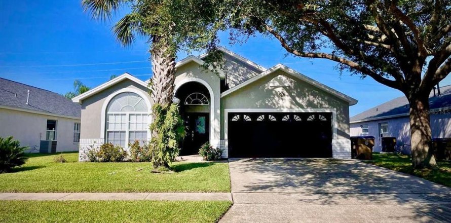 Villa ou maison à Kissimmee, Floride 5 chambres, 198.44 m2 № 1820799