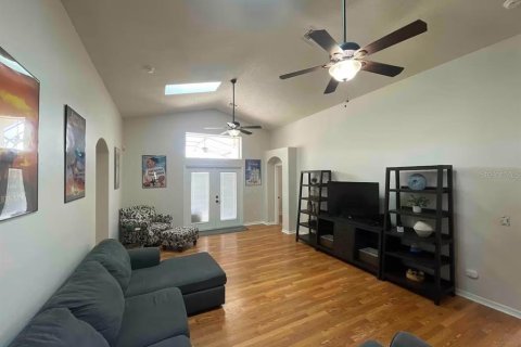 Villa ou maison à vendre à Kissimmee, Floride: 5 chambres, 198.44 m2 № 1820799 - photo 2