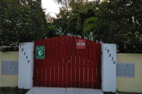 Adosado en Cutler Bay, Florida 2 dormitorios, 94.76 m2 № 2030135