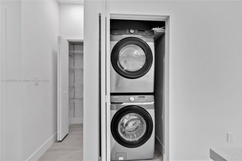 Villa ou maison à louer à Miami, Floride: 3 chambres, 92.9 m2 № 1796250 - photo 9