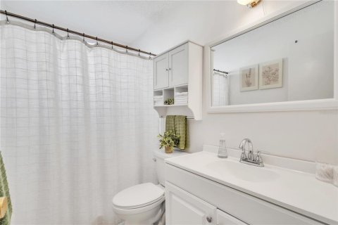 Condo in Gulfport, Florida, 2 bedrooms  № 1028114 - photo 13