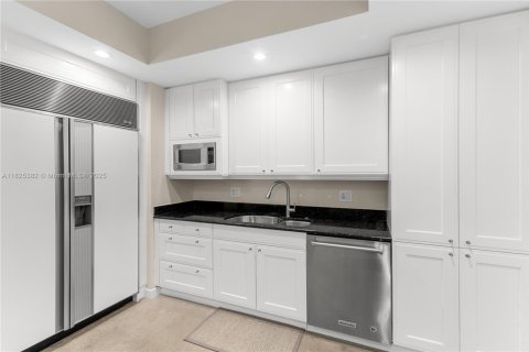 Condominio en venta en Aventura, Florida, 3 dormitorios, 246.84 m2 № 1794244 - foto 30