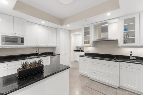 Condominio en venta en Aventura, Florida, 3 dormitorios, 246.84 m2 № 1794244 - foto 29