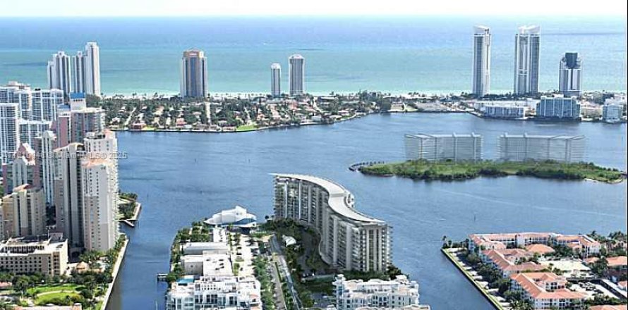 Condominio en Aventura, Florida, 3 dormitorios № 1875678