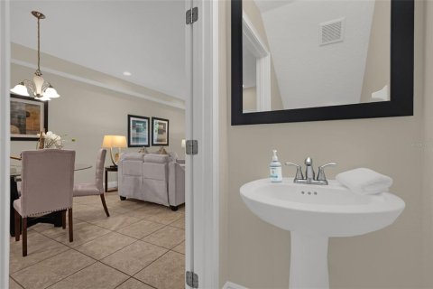 Touwnhouse à vendre à Davenport, Floride: 3 chambres, 151.62 m2 № 2353230 - photo 10
