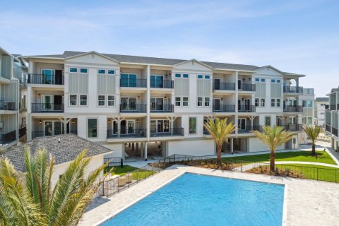 Condo in Port Saint Joe, Florida, 4 bedrooms  № 562446 - photo 1