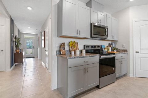 House in Ormond Beach, Florida 4 bedrooms, 169.83 sq.m. № 1913493 - photo 14