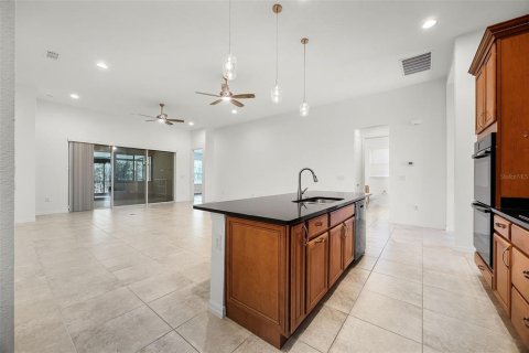 House in Poinciana, Florida 2 bedrooms, 190.73 sq.m. № 1741136 - photo 20