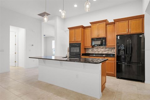 House in Poinciana, Florida 2 bedrooms, 190.73 sq.m. № 1741136 - photo 19