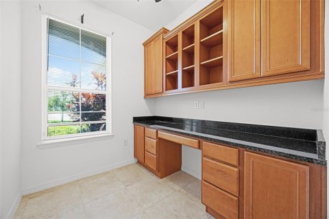 House in Poinciana, Florida 2 bedrooms, 190.73 sq.m. № 1741136 - photo 5