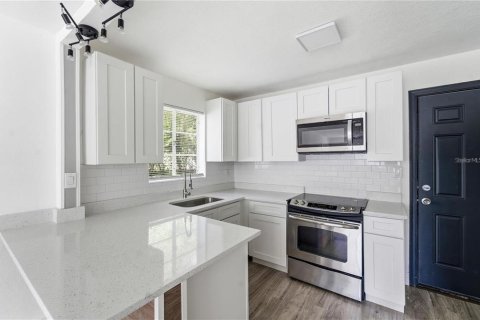 Casa en venta en Ocala, Florida, 3 dormitorios, 96.71 m2 № 2386096 - foto 2