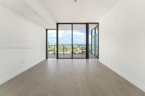 Condo in Miami Beach, Florida, 2 bedrooms  № 1466816 - photo 9