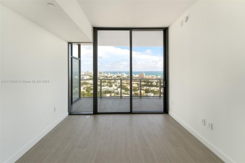 Condo in Miami Beach, Florida, 2 bedrooms  № 1466816 - photo 11