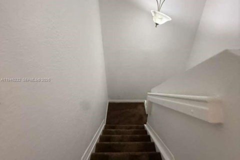 Townhouse in Florida City, Florida 3 bedrooms, 141.86 sq.m. № 2002575 - photo 13