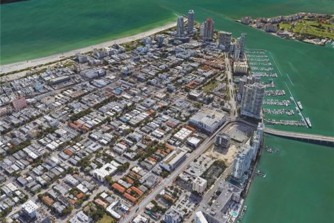 Commercial property in Miami Beach, Florida 1348.76 sq.m. № 1987612 - photo 3
