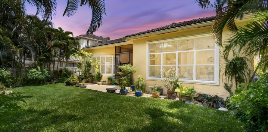 Villa ou maison à Wellington, Floride 4 chambres, 229.38 m2 № 2272559