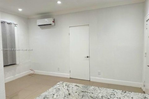Condo in Coral Gables, Florida, 1 bedroom  № 1839469 - photo 4