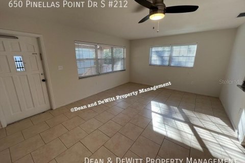 Copropriété à louer à Saint Petersburg, Floride: 1 chambre, 60.39 m2 № 2296972 - photo 12